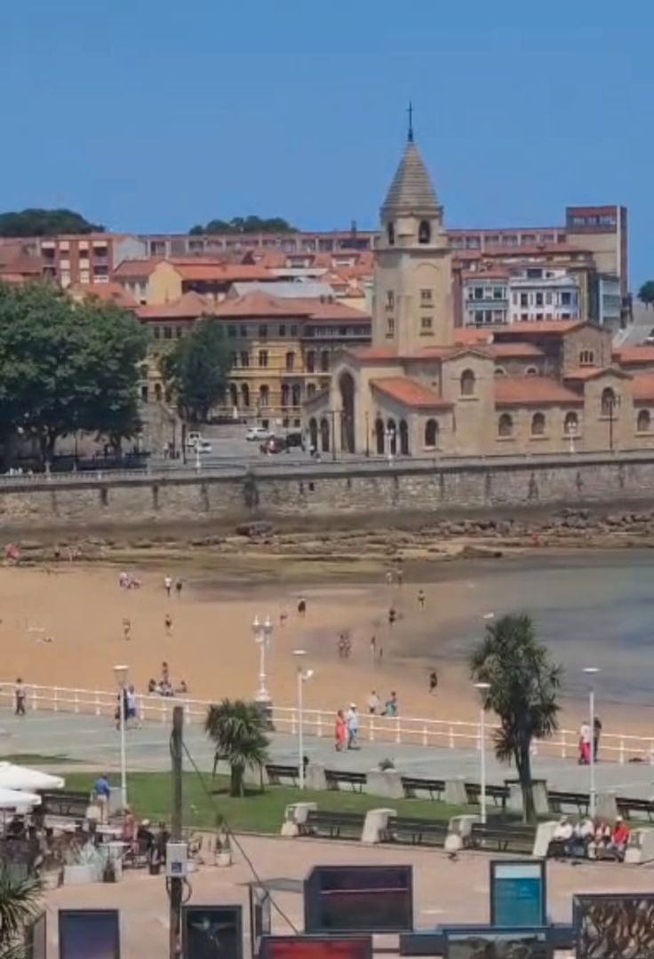 Exterior view of Flat for sale in Gijón   with Heating, Parquet flooring and Furnished