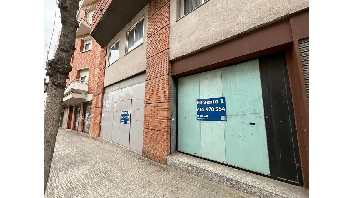 Außenansicht von Geschaftsraum zum Verkauf in Montornès del Vallès