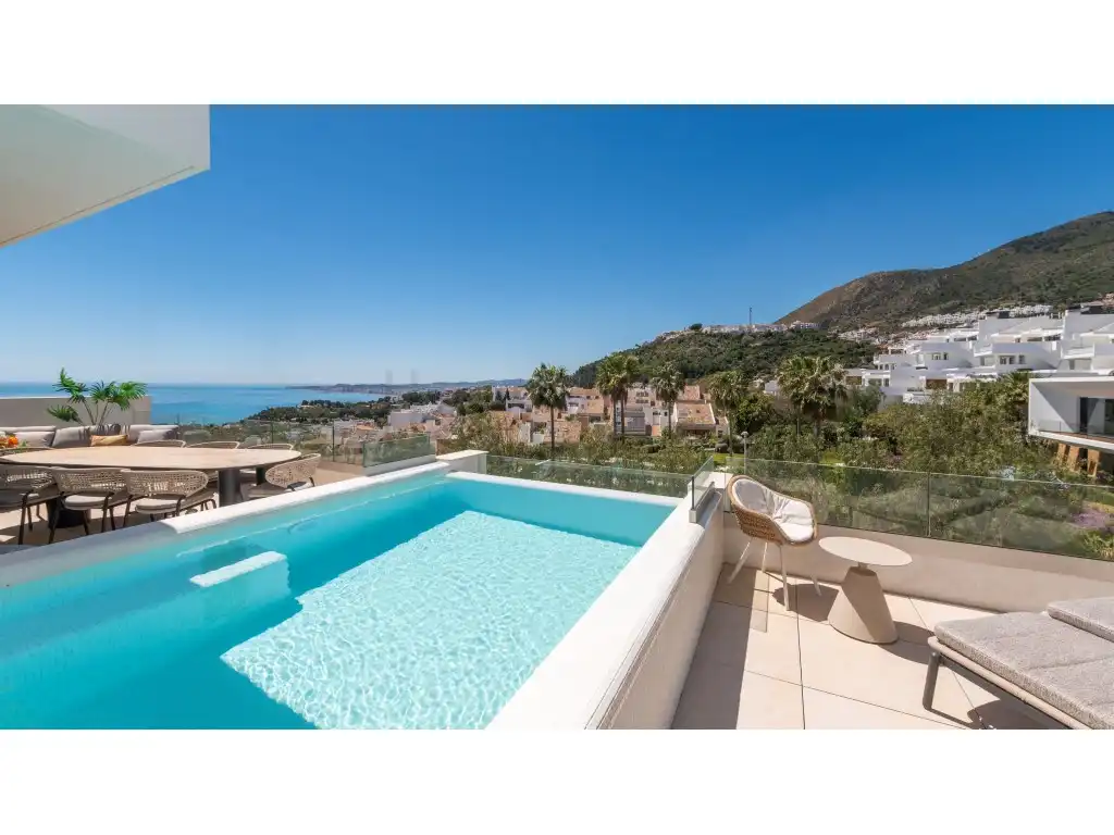 House with pool for sale in Calle Pecana, imagen 2