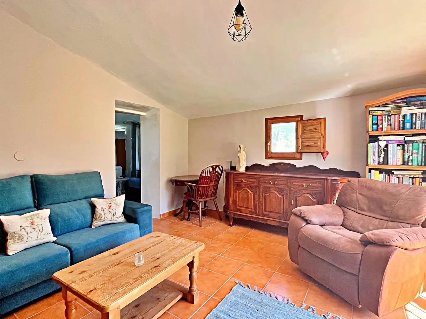 Houses for sale in Flix