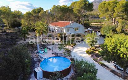 Vista exterior de Casa o xalet en venda en Altea amb Aire condicionat, Terrassa i Piscina