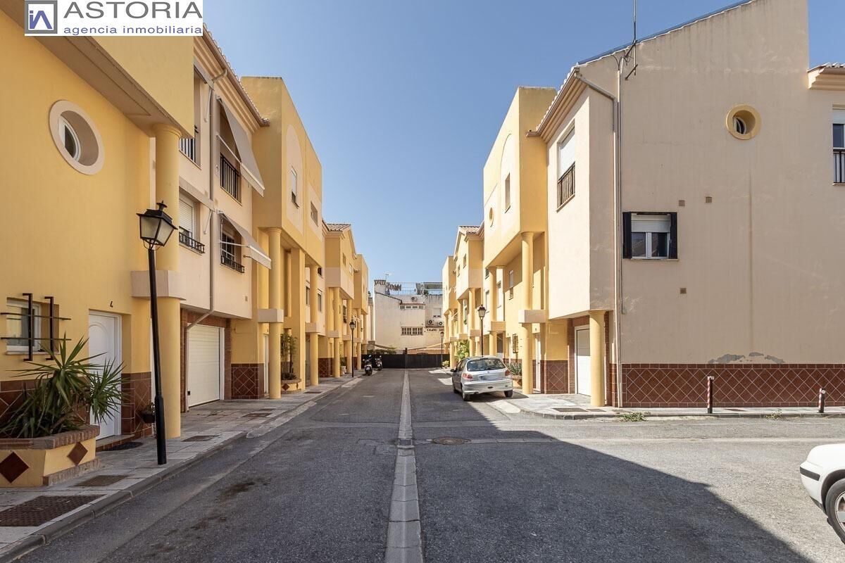 Casa adosada en venda a Calle de Manuel de Falla
