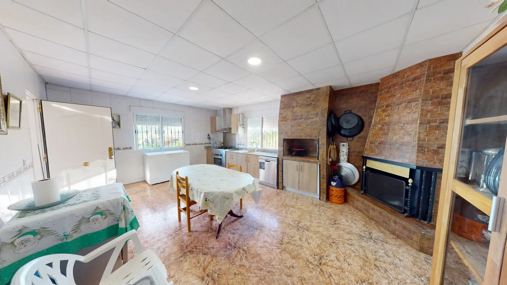 Cuina de Casa o xalet en venda en Elche / Elx amb Aire condicionat, Jardí privat i Terrassa