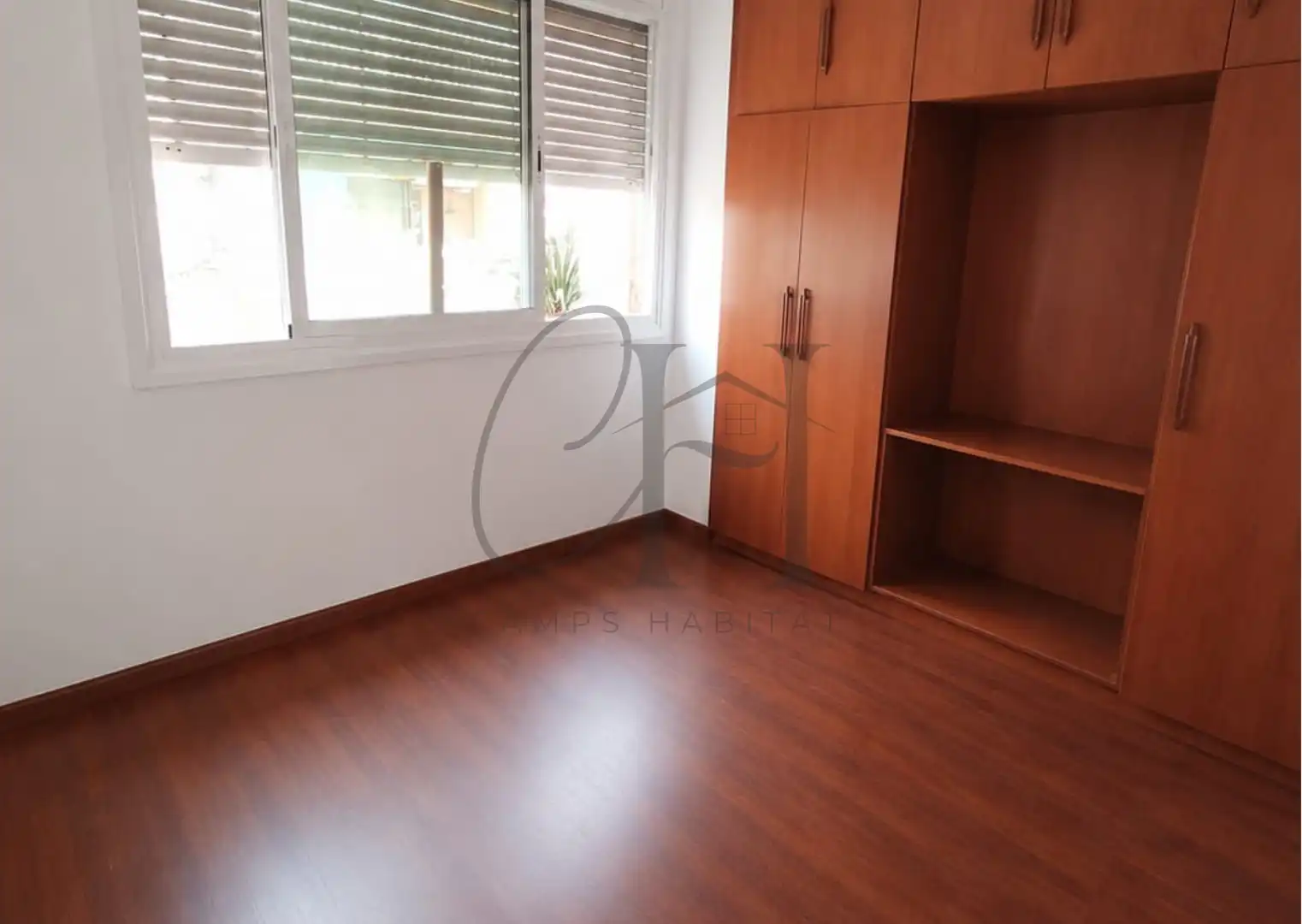 Piso en venta en Cornellà de Llobregat