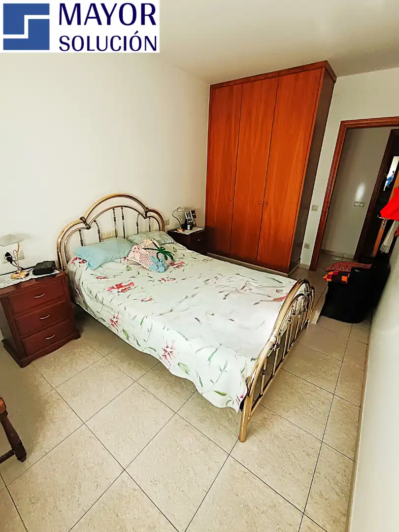 Dormitori de Casa o xalet en venda en Medinyà amb Aire condicionat, Calefacció i Jardí privat