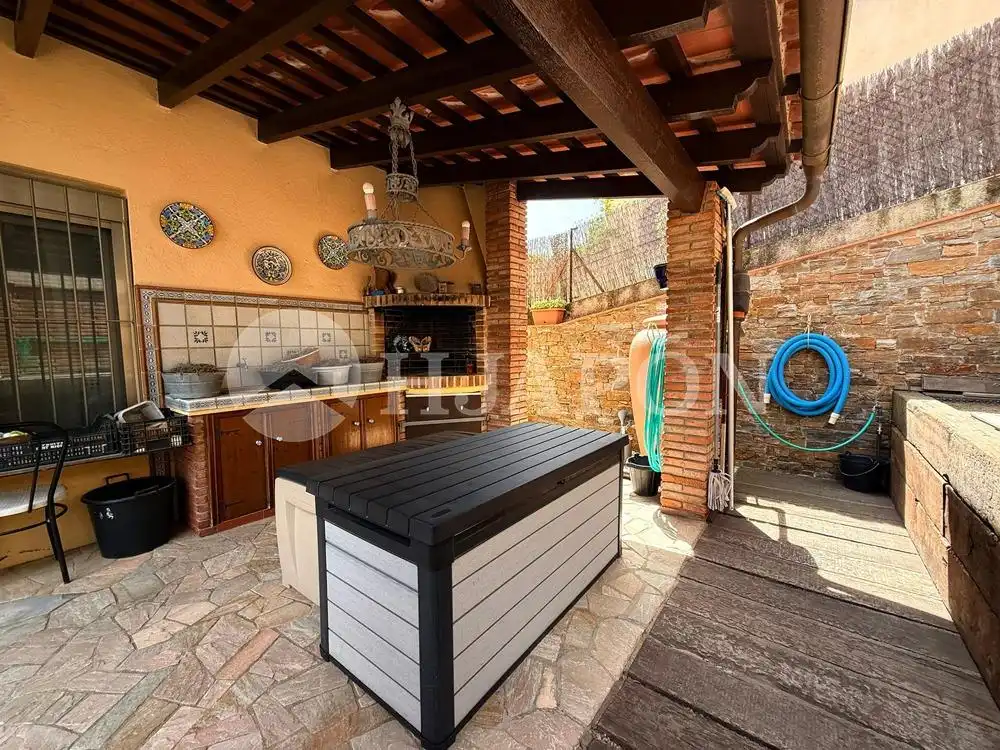 Terrassa de Casa o xalet en venda en Teià amb Calefacció, Jardí privat i Terrassa