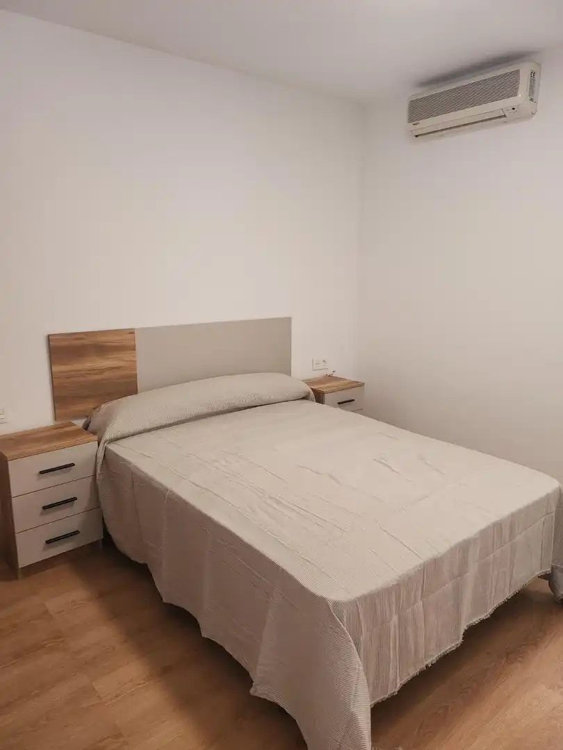 Bedroom of Flat for rent in Málaga  with Air Conditioner, Terrace and Furnished