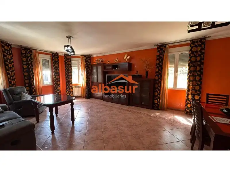 Sala d'estar de Casa o xalet en venda en Periurbano Oeste - Sierra