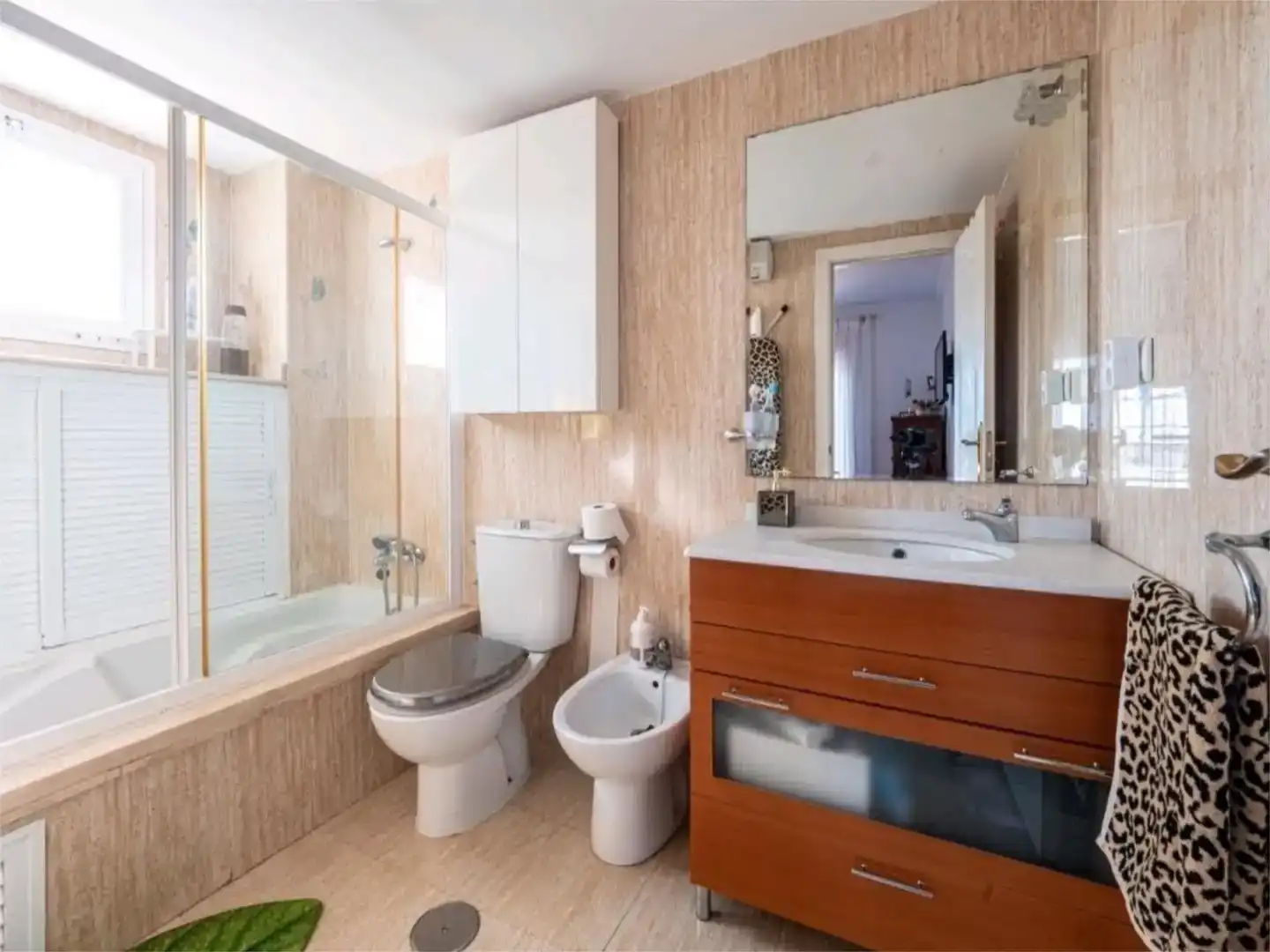 Baño de Piso en venta en Málaga con Aire acondicionado, Jardín privado y Parquet