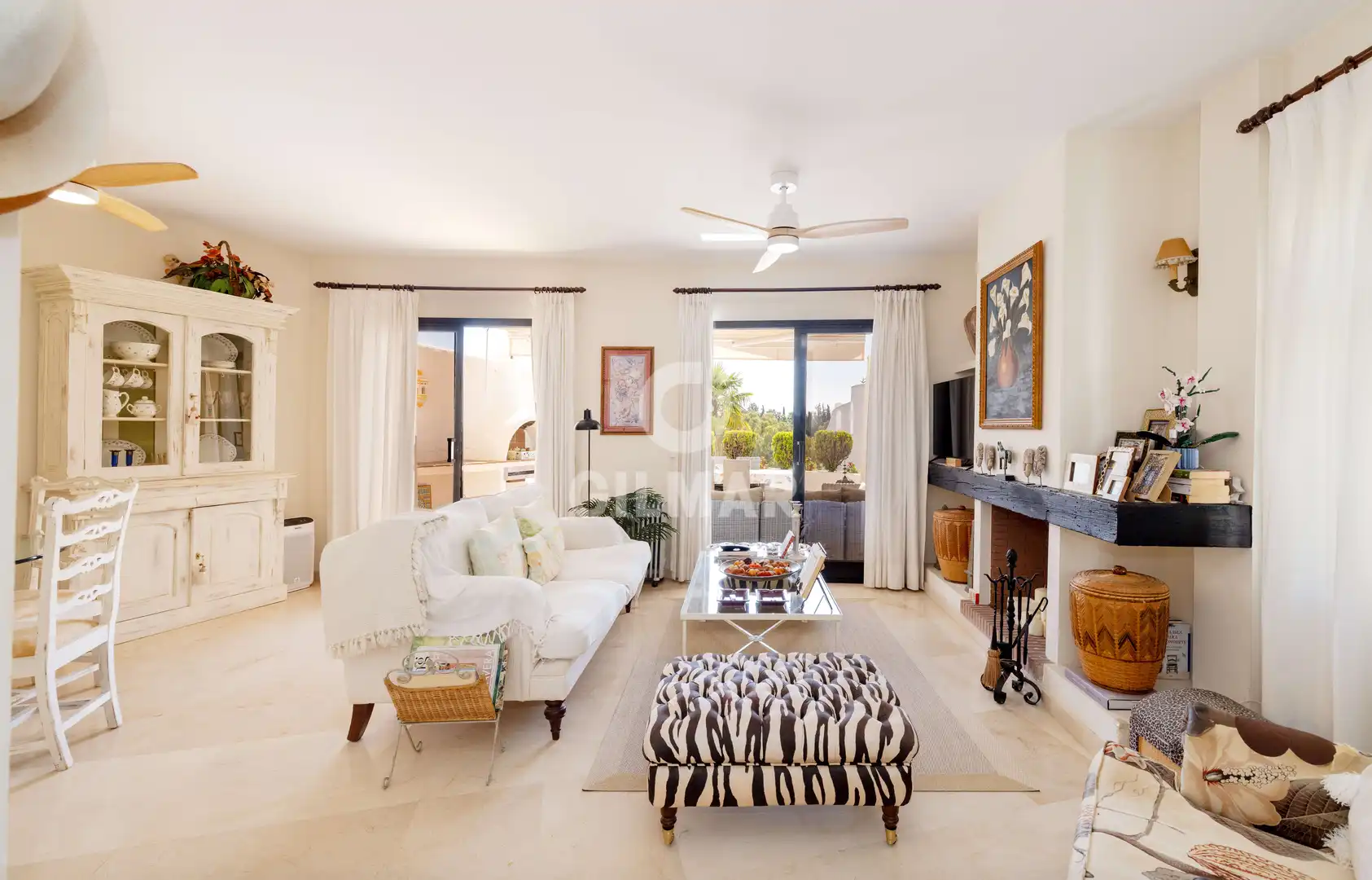 Living room of Duplexes for sale in Marbella  with Heating, Storage room and Swimming Pool
