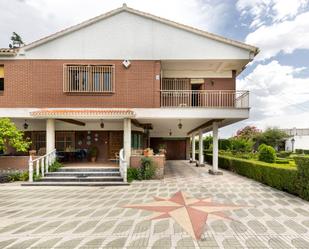 Exterior view of Single-family semi-detached for sale in Santa Fe  with Terrace and Swimming Pool