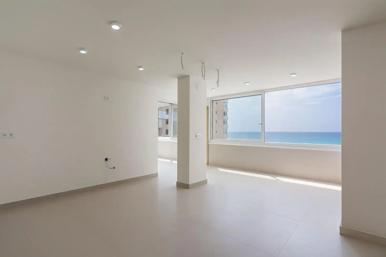 Sala d'estar de Pis en venda en Torremolinos amb Terrassa i Piscina comunitària