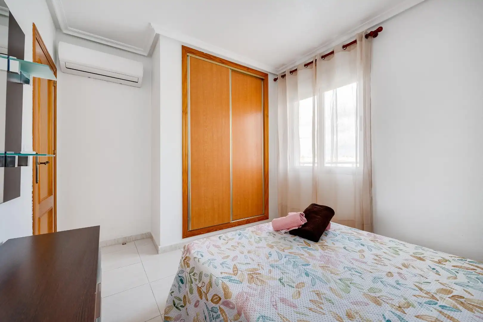 Habitación de Piso en venta en Orihuela con Aire acondicionado, Amueblado y Piscina comunitaria