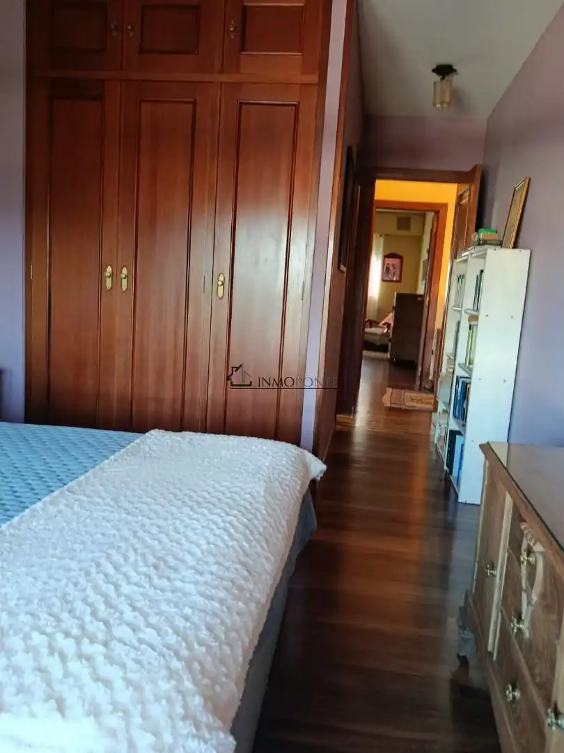 Bedroom of Flat for sale in Pontevedra Capital   with Heating and Storage room