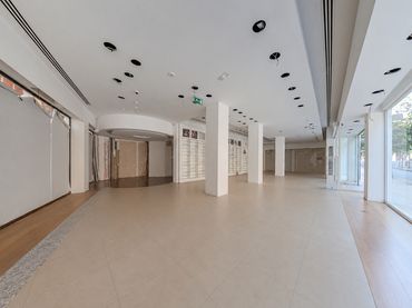 Local comercial de lloguer a Calle José Antonio Ponzoa 2