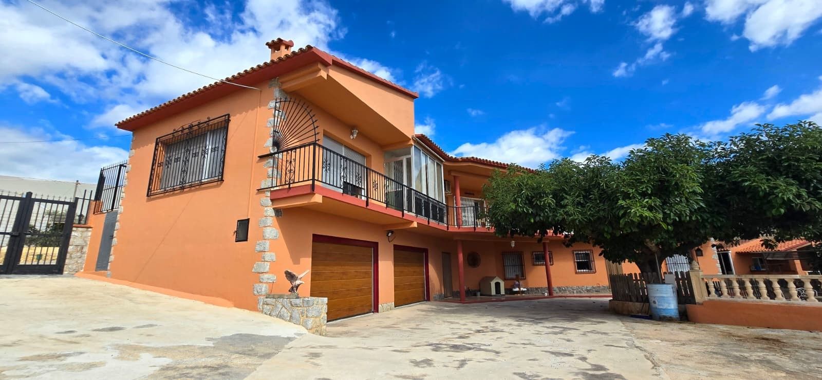 Vista exterior de Casa o xalet en venda en Callosa d'en Sarrià amb Aire condicionat, Terrassa i Piscina