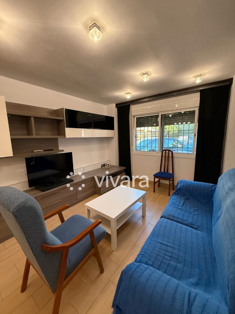 Sala d'estar de Pis de lloguer en  Sevilla Capital amb Aire condicionat, Moblat i Forn