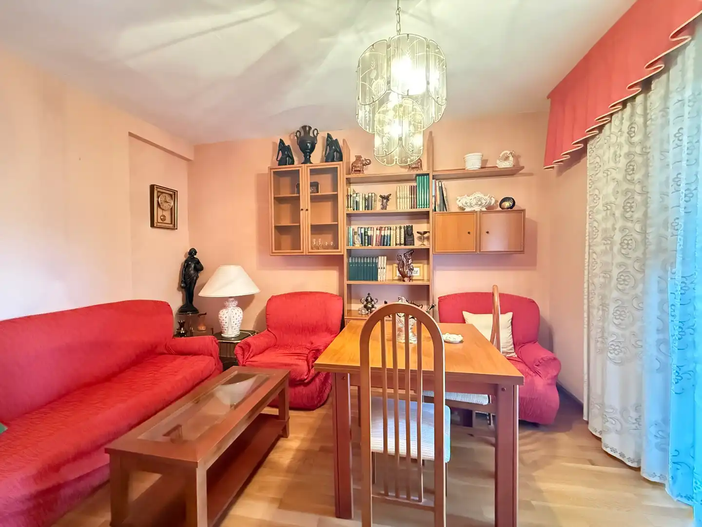 Sala de estar de Ático en venta en Caspe con Aire acondicionado, Calefacción y Amueblado