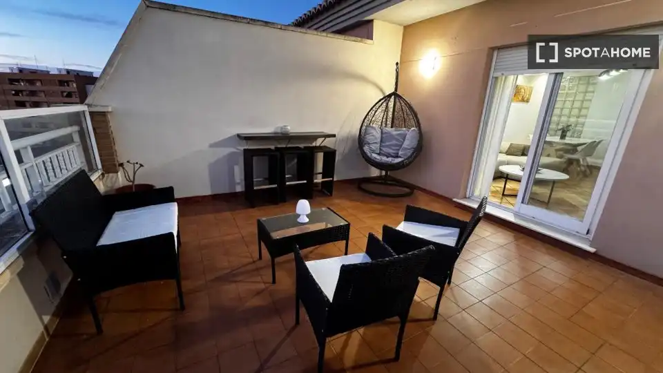 Terraza de Apartamento para compartir en Dénia con Aire acondicionado, Calefacción y Terraza