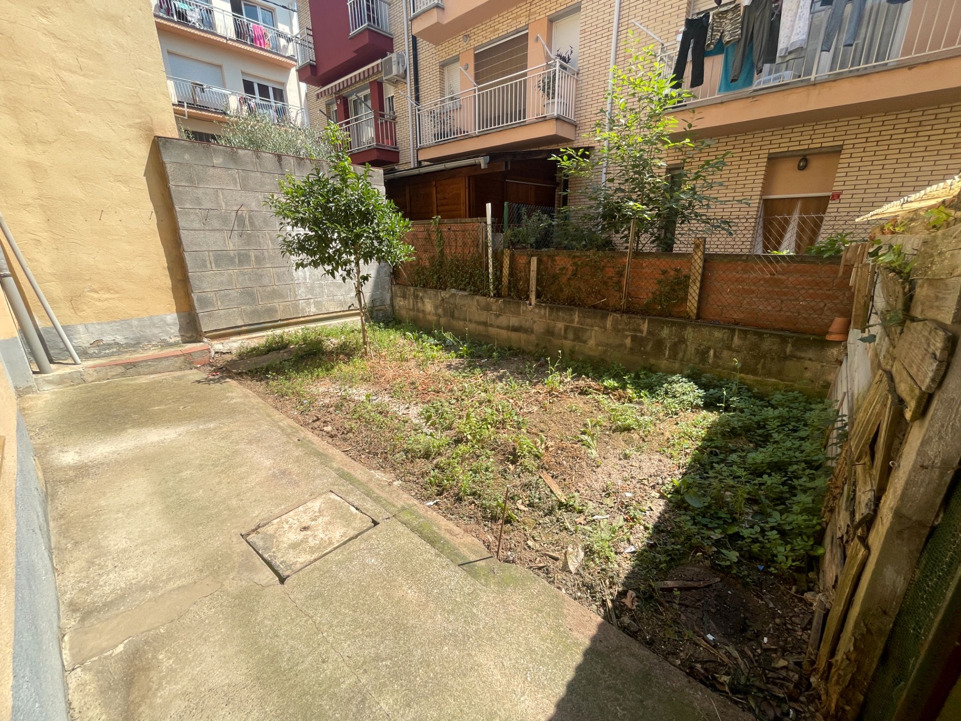 Jardí de Casa o xalet en venda en Olot amb Calefacció i Balcó