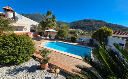 Vista exterior de Casa o xalet en venda en Alcaucín amb Aire condicionat