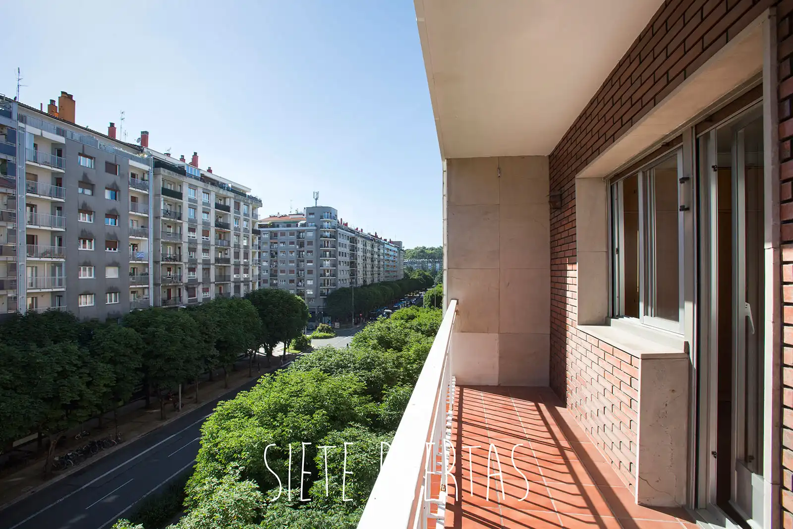 Habitación de Piso en venta en Donostia - San Sebastián  con Calefacción, Terraza y Trastero