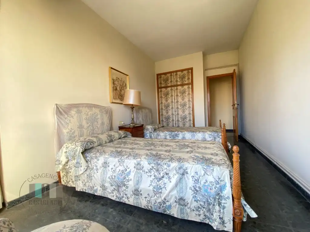Piso en venta en Plaza Huerto Sogueros, Casco Histórico
