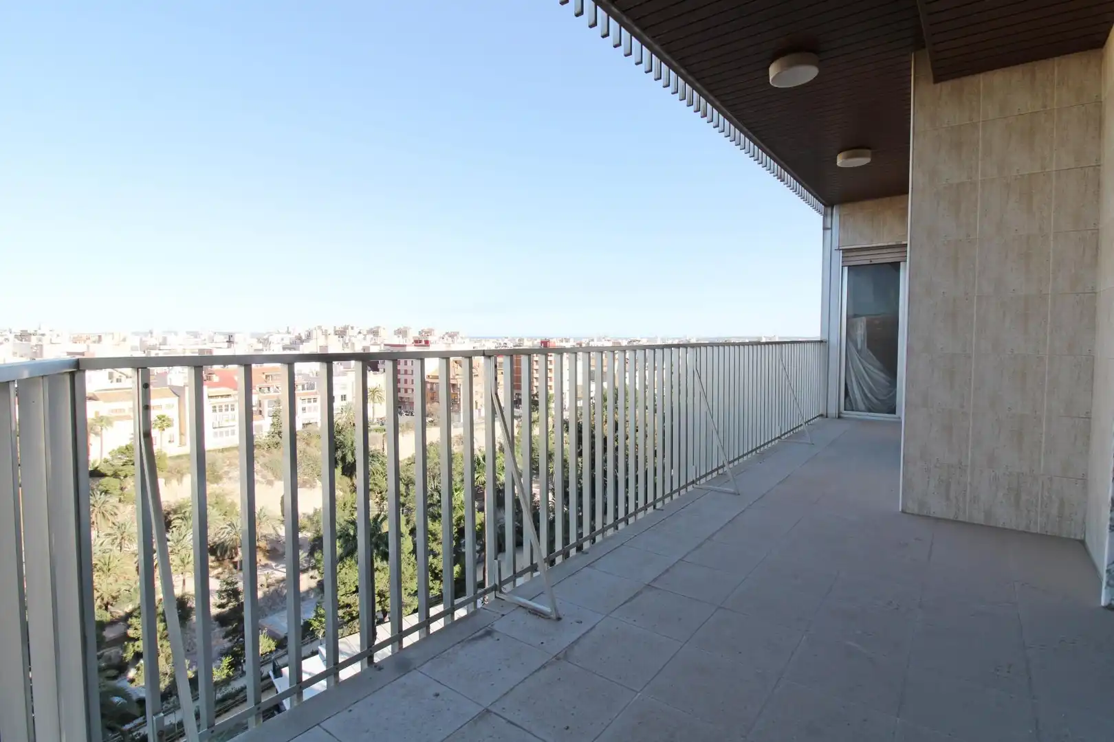 Piso con terraza en venta en Elche ciudad, imagen 2