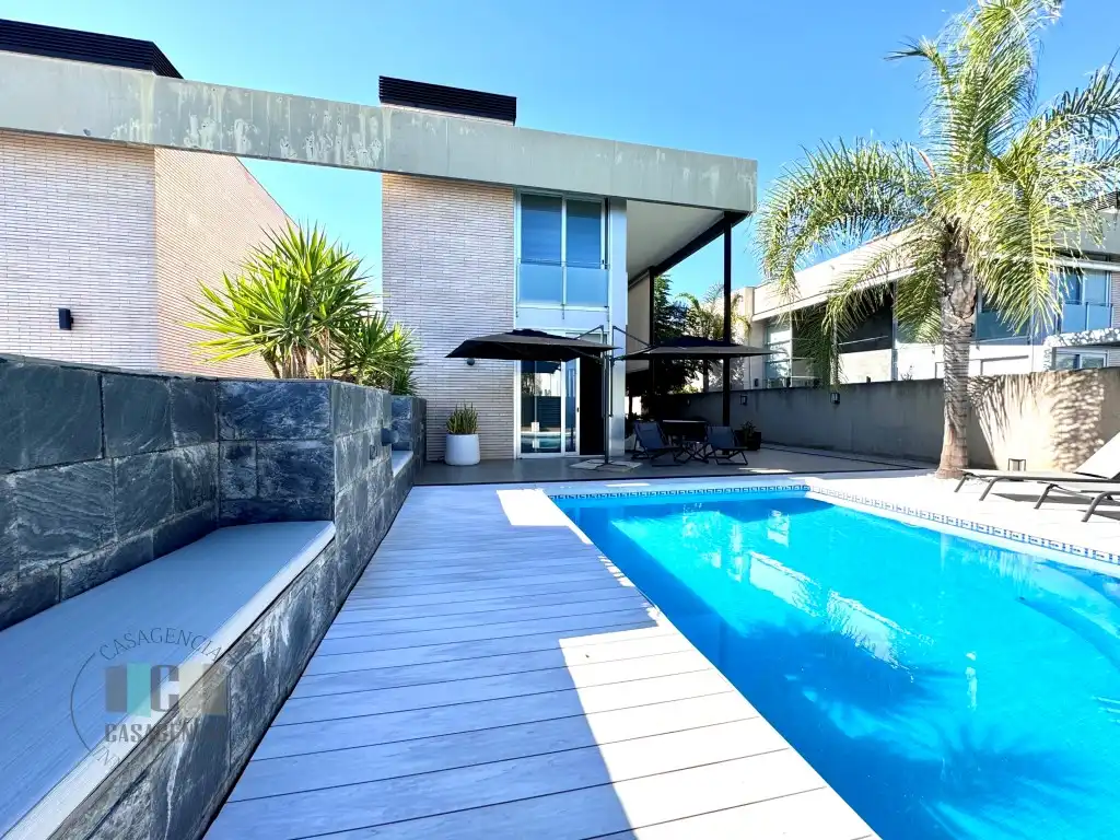 Casa o chalet de alquiler en Calle Violant De Casalduch, Torreón - La Almadraba
