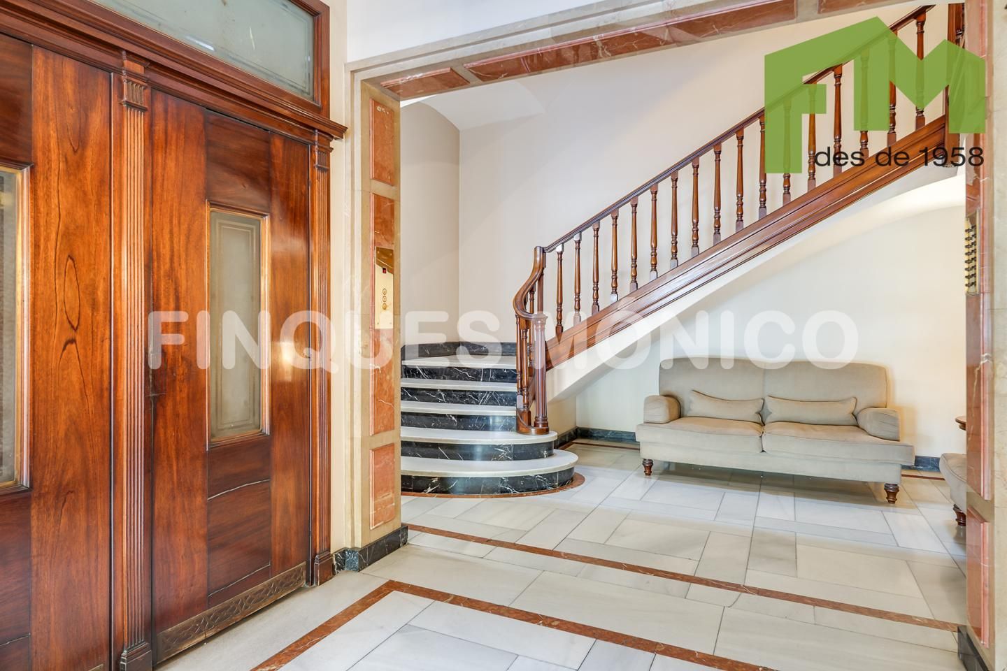 Piso en venta en Diagonal, Barri de les Corts, Les Corts