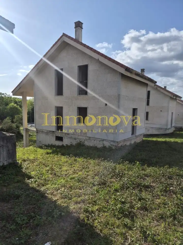 Vista exterior de Casa o chalet en venta en A Merca   con Calefacción, Jardín privado y Terraza
