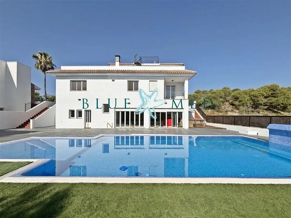 Villa con terrazza in vendita a Calle Calle Albacete, imagen 3