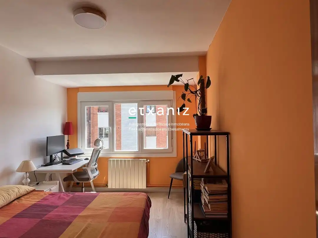 Piso de alquiler en Garro Kalea, Intxaurrondo