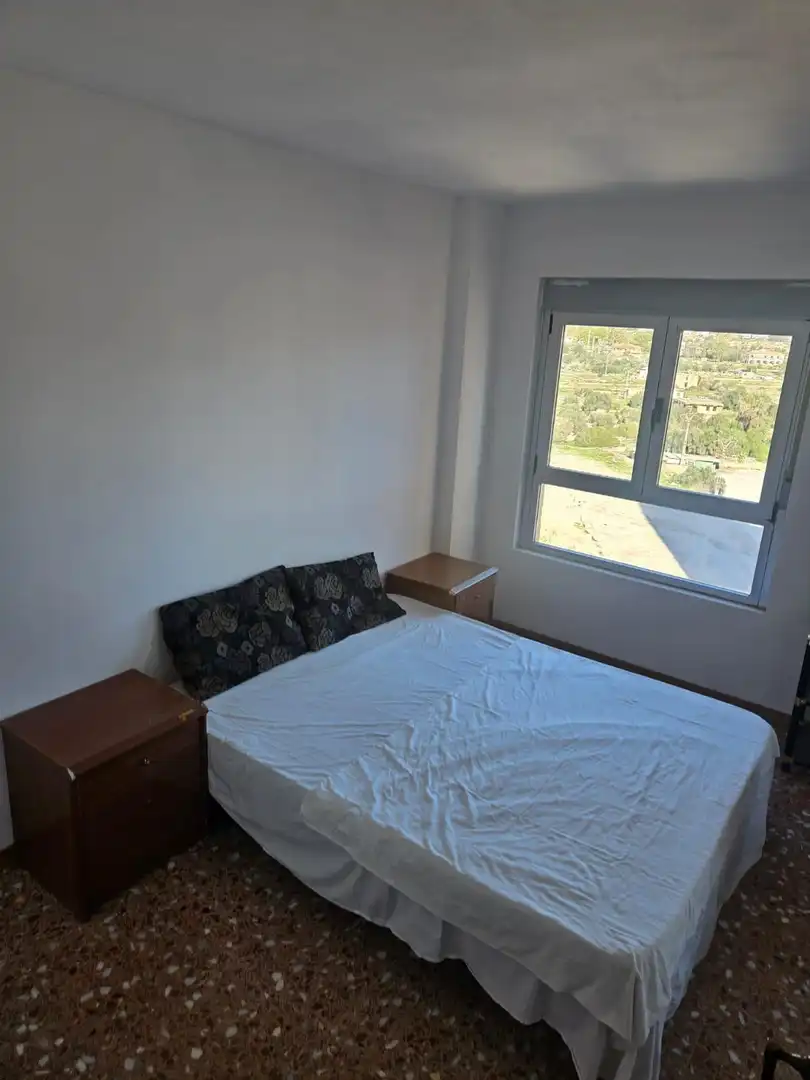Habitación de Piso en venta en Benidorm con Terraza y Piscina comunitaria