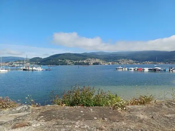 Vista exterior de Dúplex en venta en Redondela con Calefacción, Terraza y Trastero