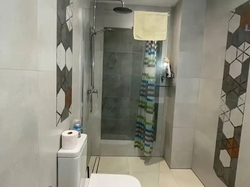 Badezimmer von Wohnungen zur Miete in Calpe / Calp mit Klimaanlage, Schwimmbad und Balkon