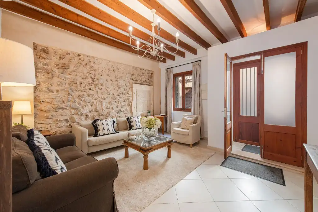 Sala de estar de Casa adosada en venta en Pollença con Aire acondicionado, Jardín privado y Terraza