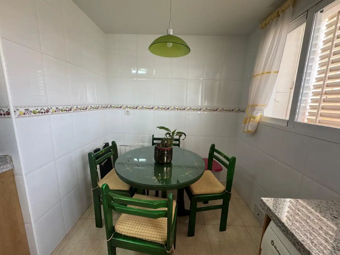 Menjador de Apartament de lloguer en El Campello amb Terrassa, Moblat i Forn