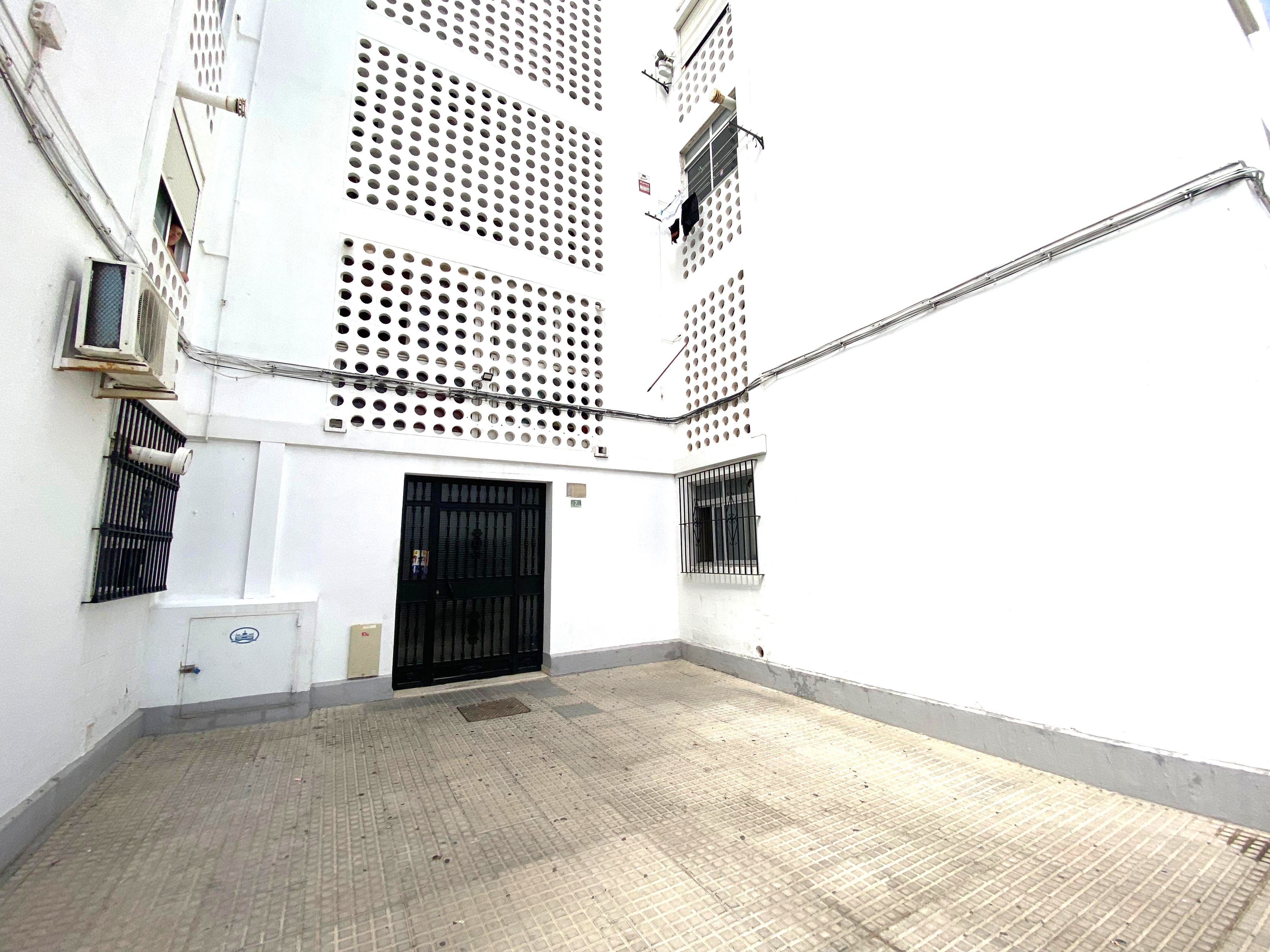 Exterior view of Flat for sale in El Puerto de Santa María