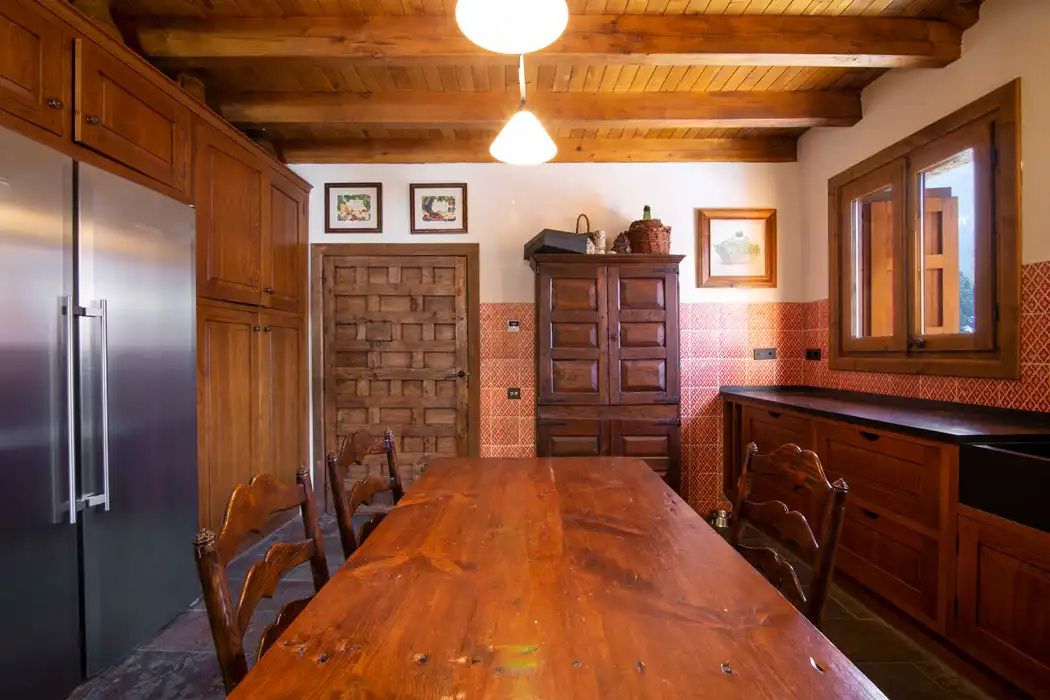 Cuina de Casa o xalet en venda en Naut Aran amb Calefacció, Jardí privat i Parquet