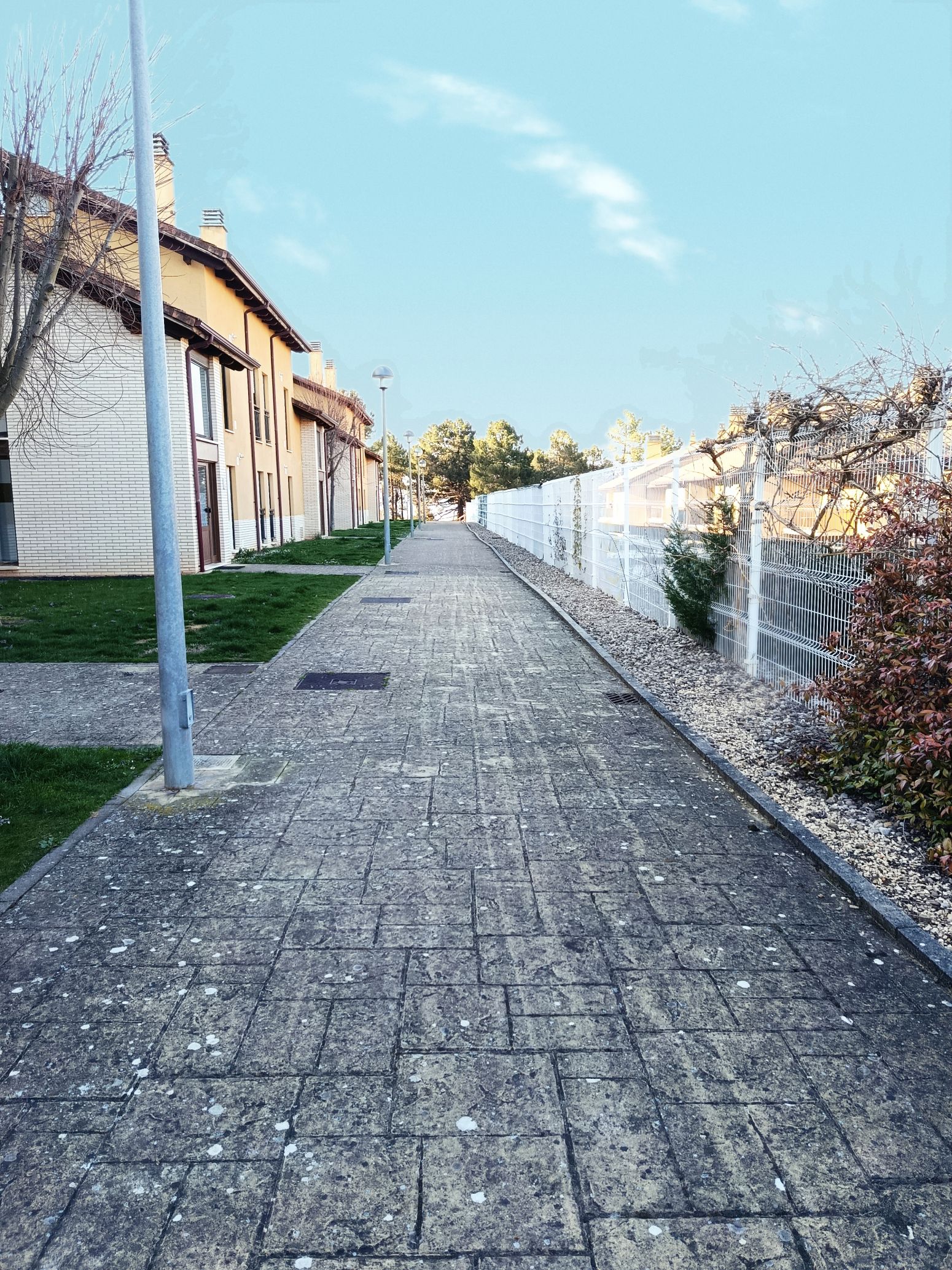 Vista exterior de Pis en venda en Sojuela amb Calefacció, Jardí privat i Traster