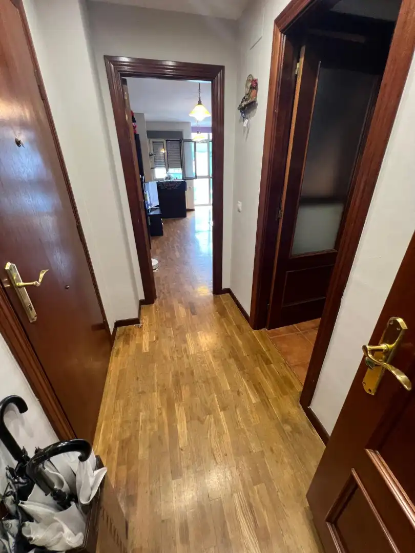 Maisonette zum Verkauf in Nava mit Heizung, Abstellraum und Möbliert