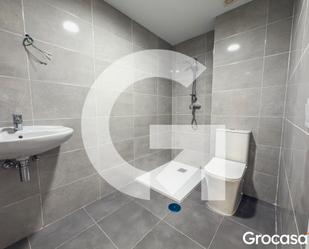 Bathroom of Flat for sale in Vélez-Málaga  with Air Conditioner, Terrace and Balcony
