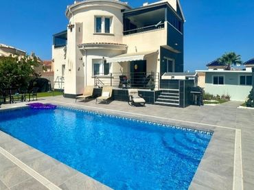 House for sale in Almoradí