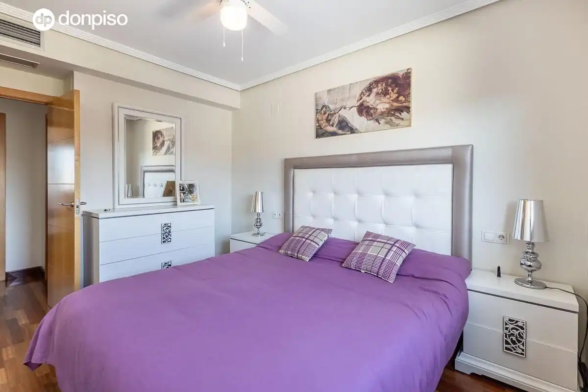 Bedroom of Flat for sale in Granada  with Air Conditioner and Heating