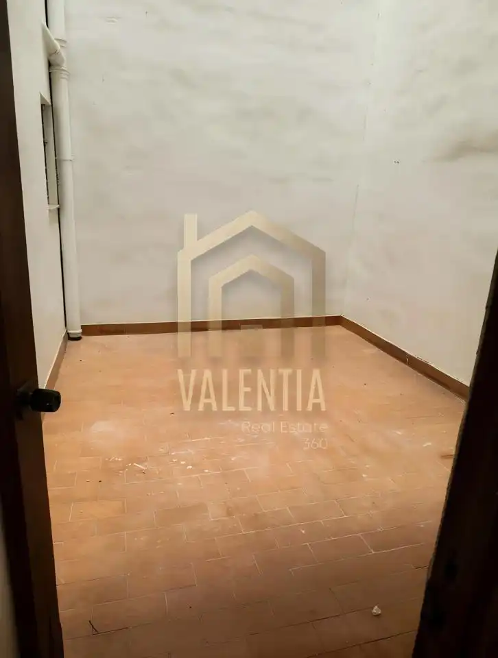 Wohnung zum Verkauf in Carcaixent mit Terrasse und Abstellraum