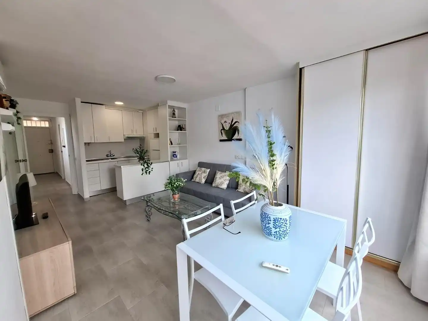 Flat with pool for sale in calle de Berna, imagen 4