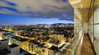 Vista exterior de Àtic en venda en  Barcelona Capital amb Aire condicionat, Calefacció i Terrassa
