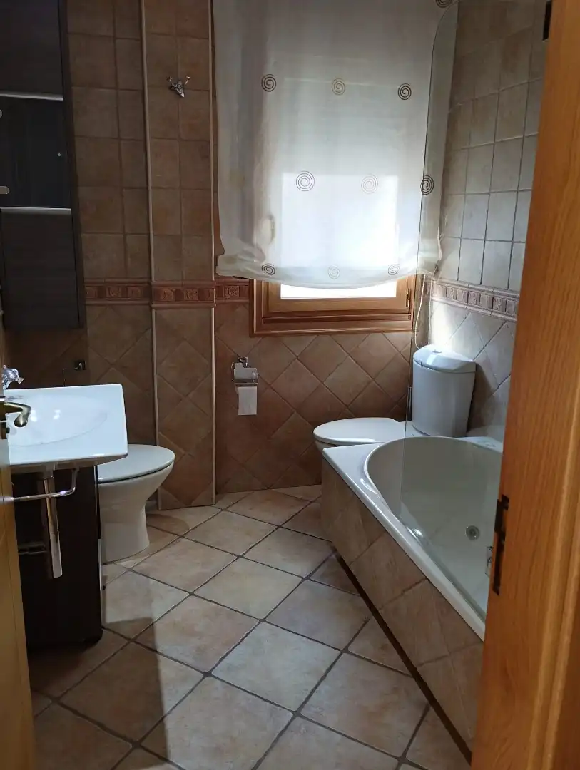 Bathroom of Houses for rent in Sanxenxo  with Air Conditioner, Private garden and Terrace