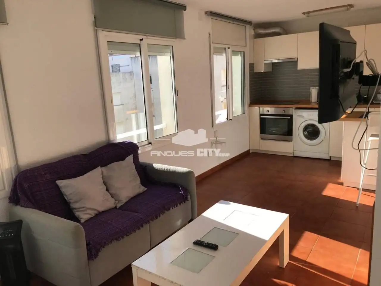 Sala d'estar de Estudi en venda en Pineda de Mar amb Moblat i Piscina comunitària